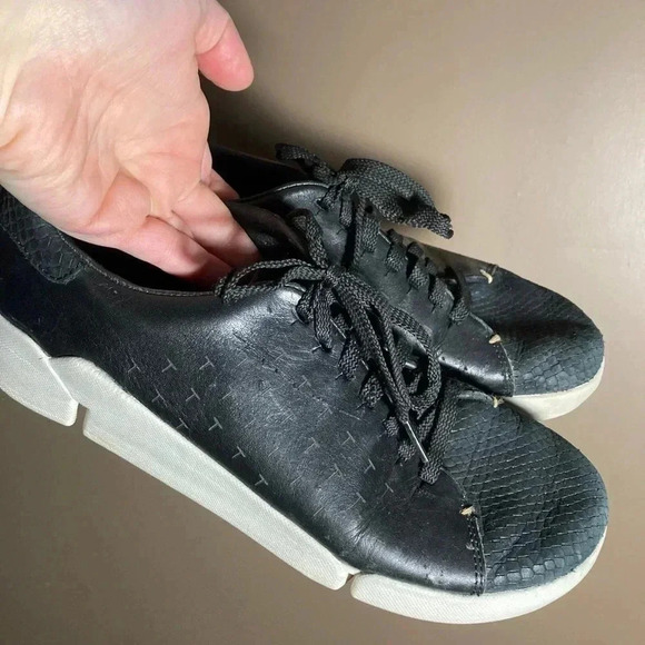 Clarks black leather white sole  platform sneakers - Picture 2 of 7